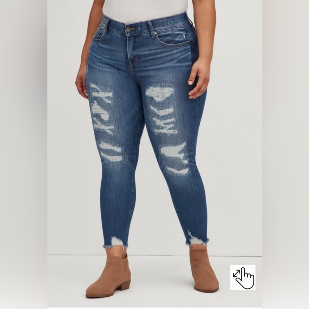 Bombshell Skinny Premium Stretch High-Rise Destructed Jean